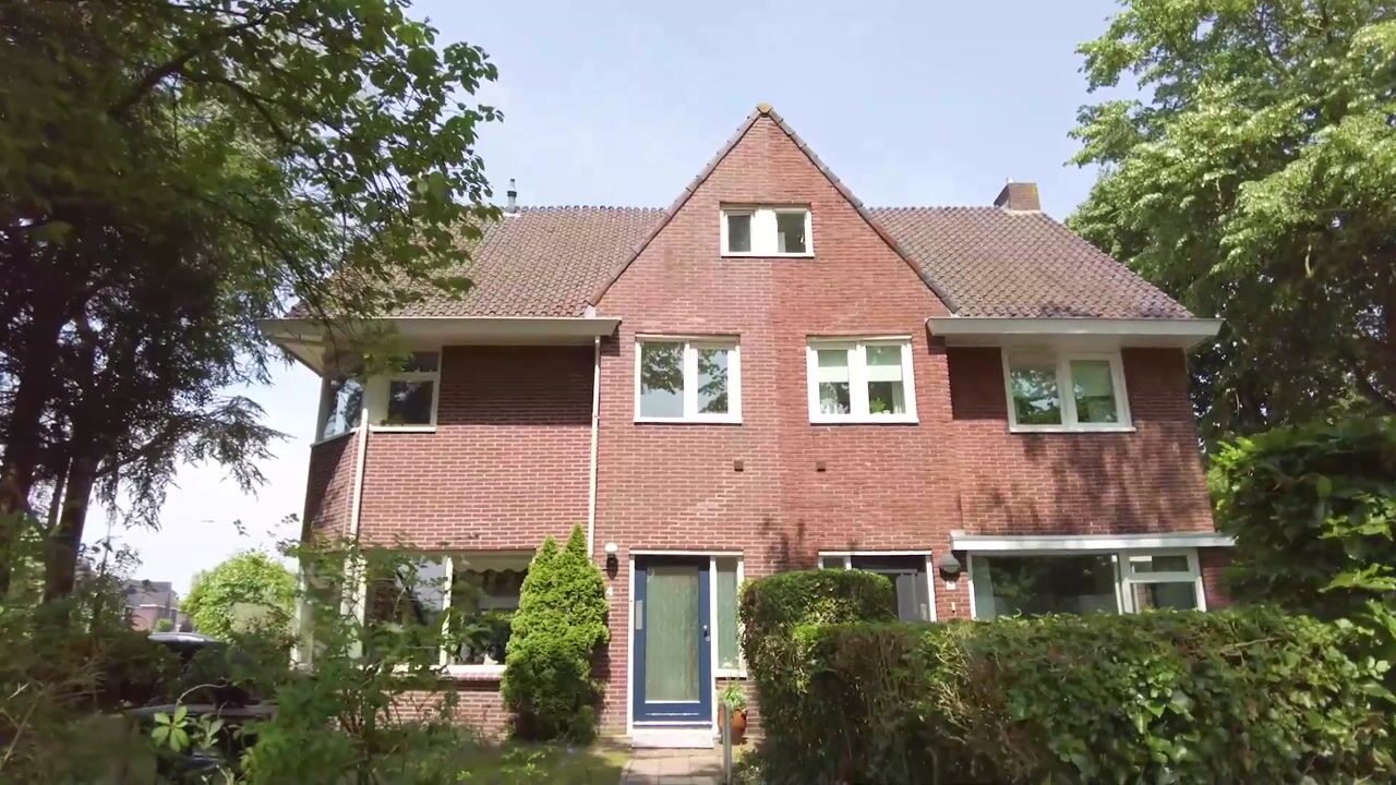 Video van Burgemeester Knopperslaan 4