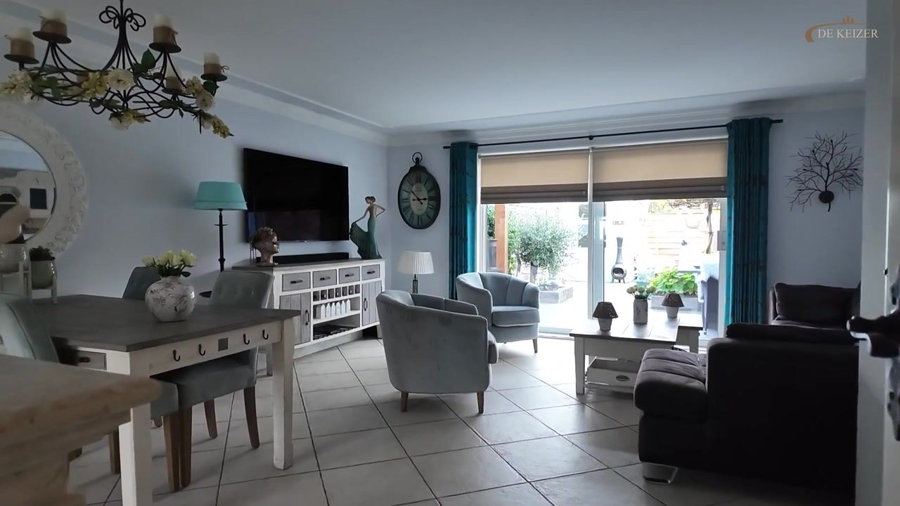 Video of Pronkmos 11