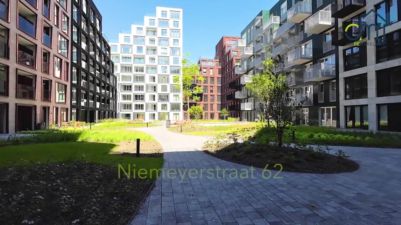 Bekijk video van Niemeyerstraat 62