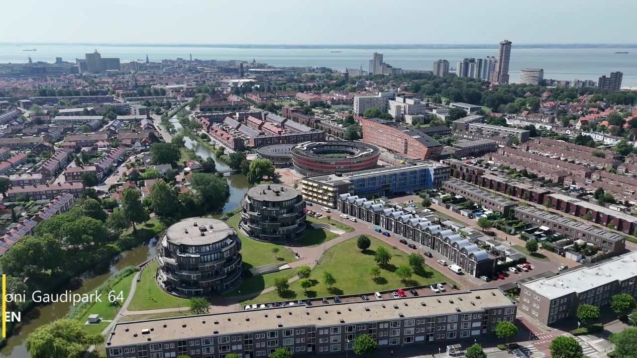 Video van Antoni Gaudipark 64
