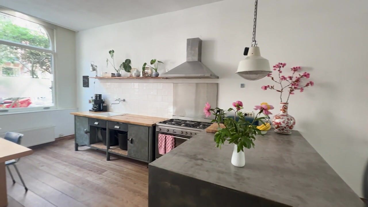 Video of Derde Helmersstraat 35-H