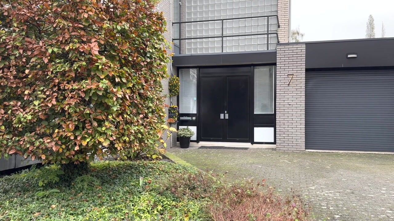 Bekijk video van Bergstraat 7