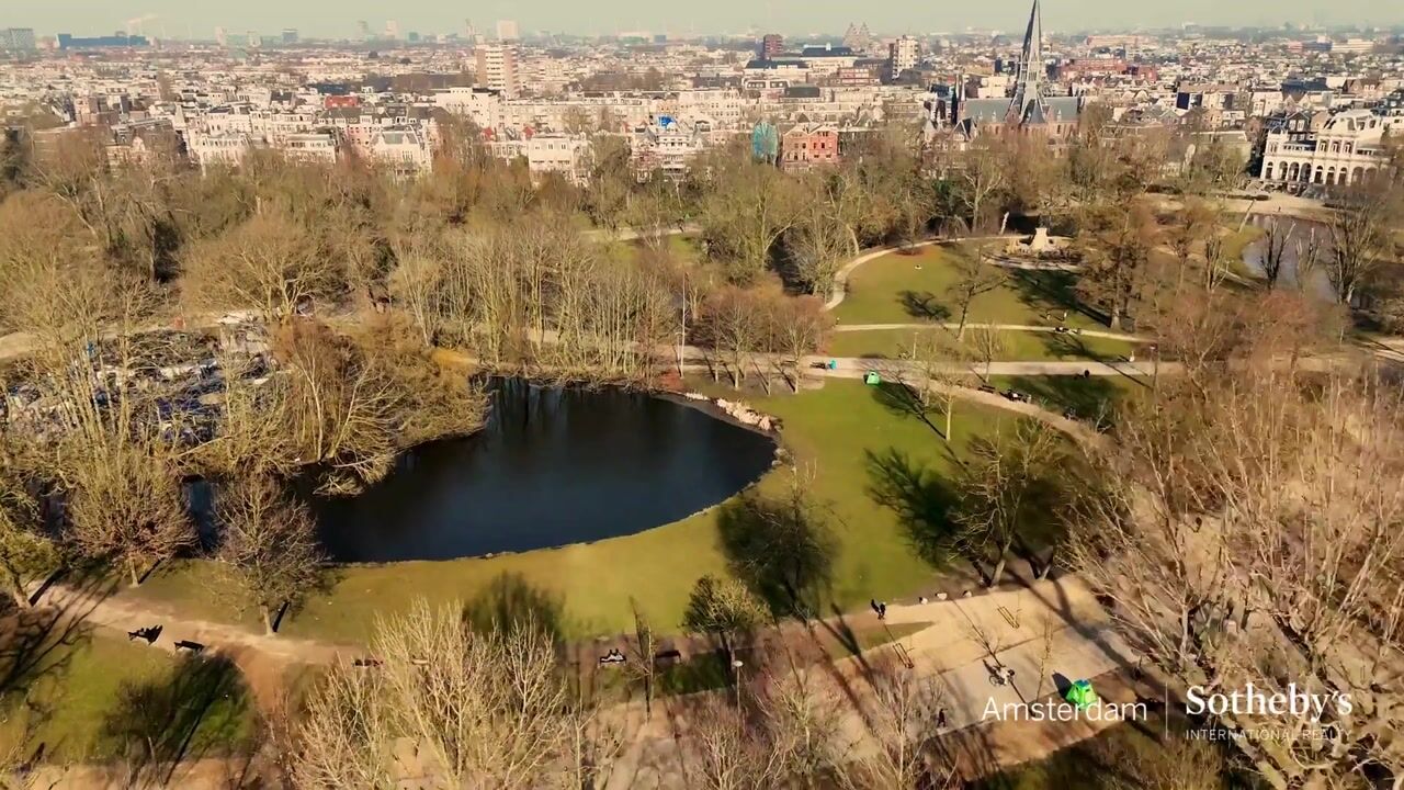 Video van Van Eeghenlaan 28