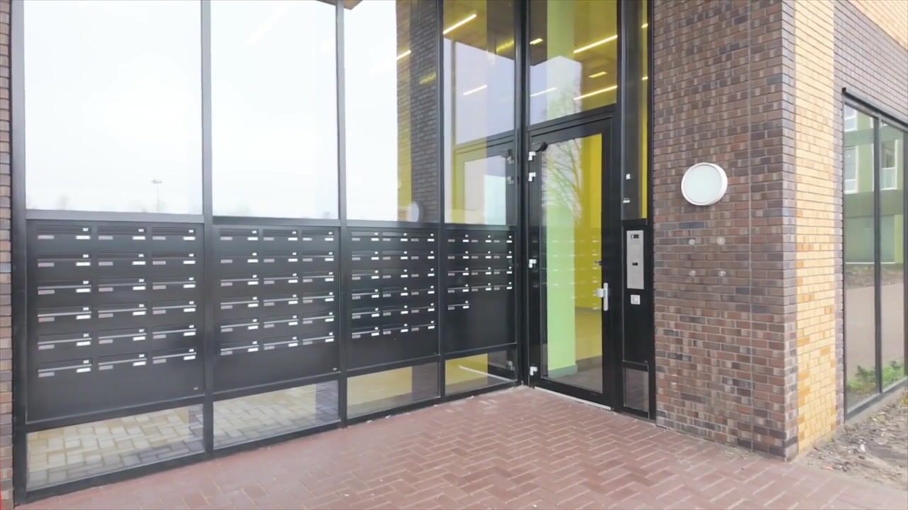 Video van Mahoniehout 434