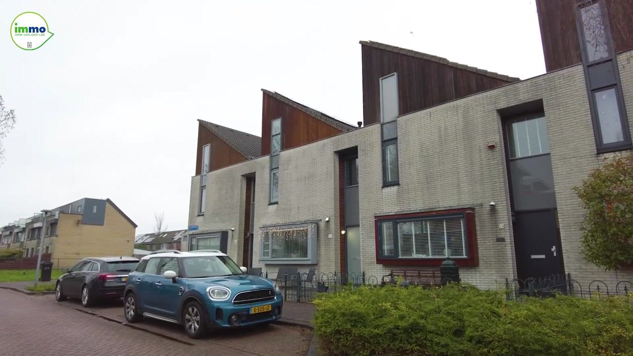 Video van E. du Perronstraat 34