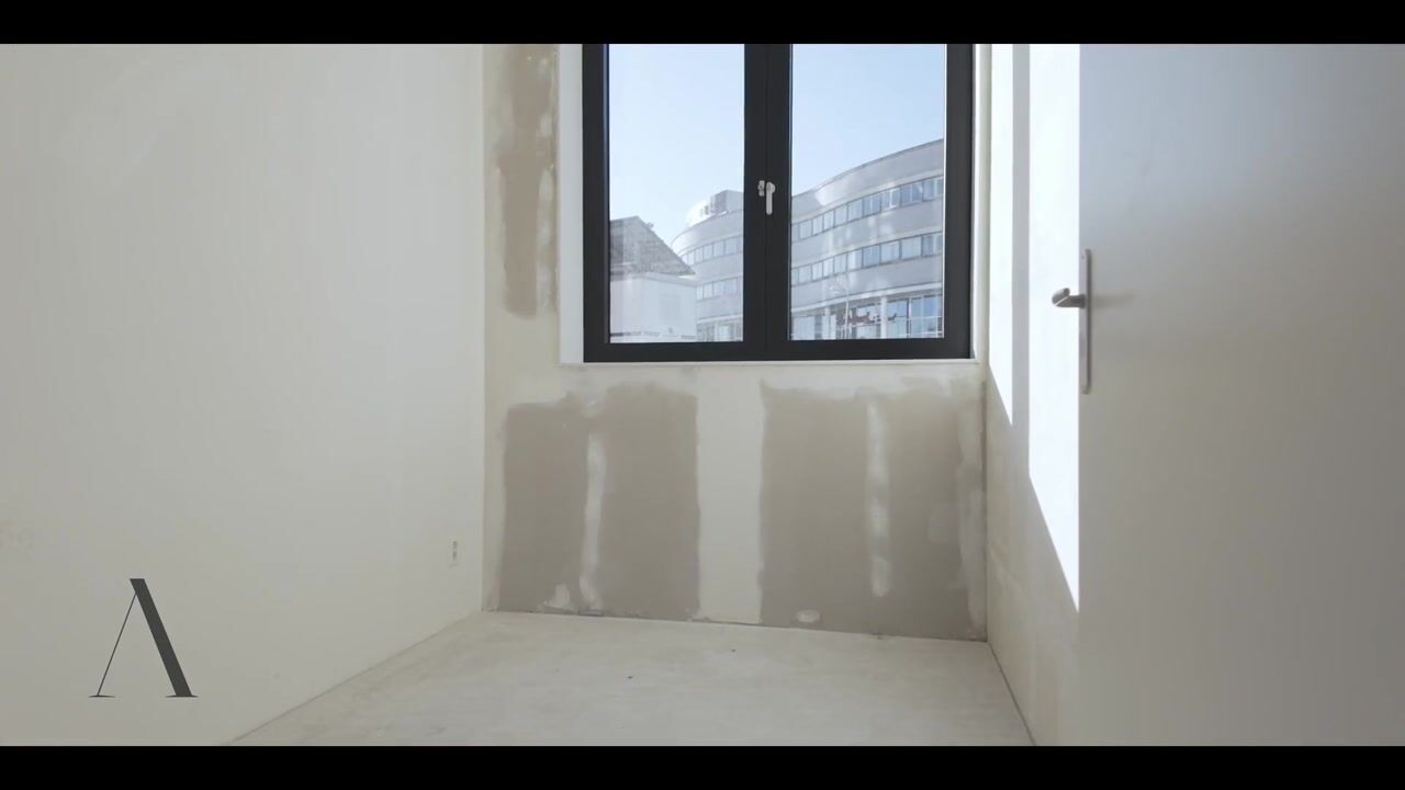 Bekijk video van Mies van der Rohestraat 13