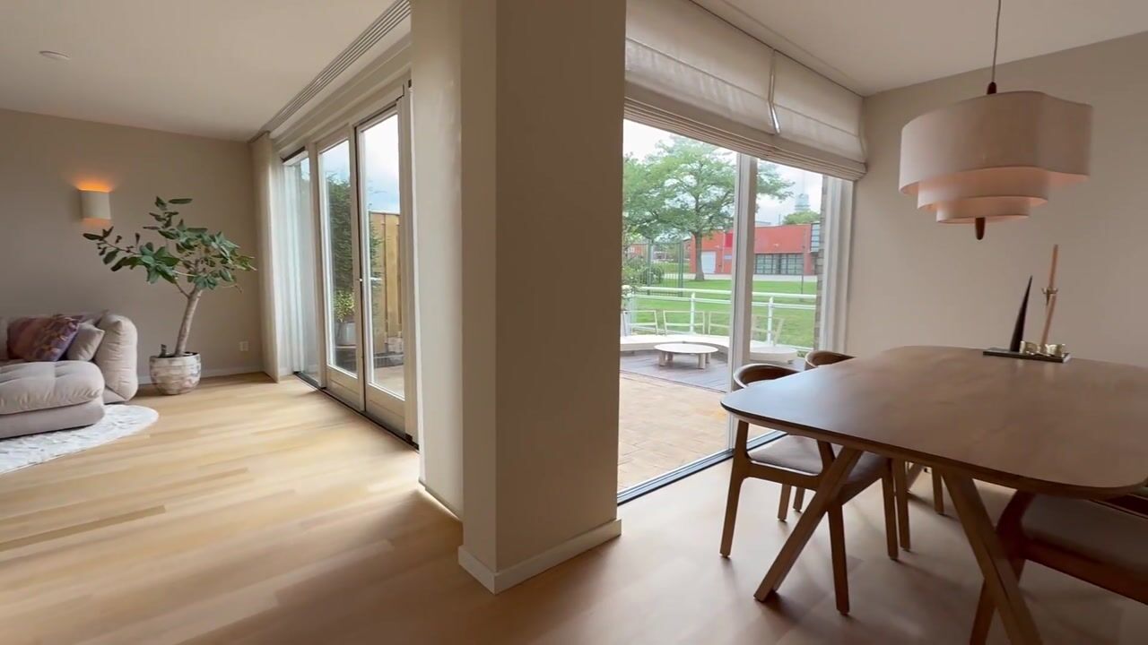 Video van Warmoezerij 18