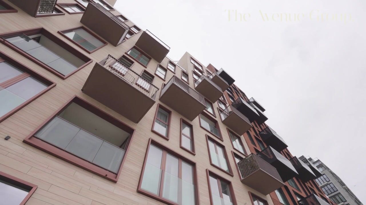 Video van Mies van der Rohestraat 81
