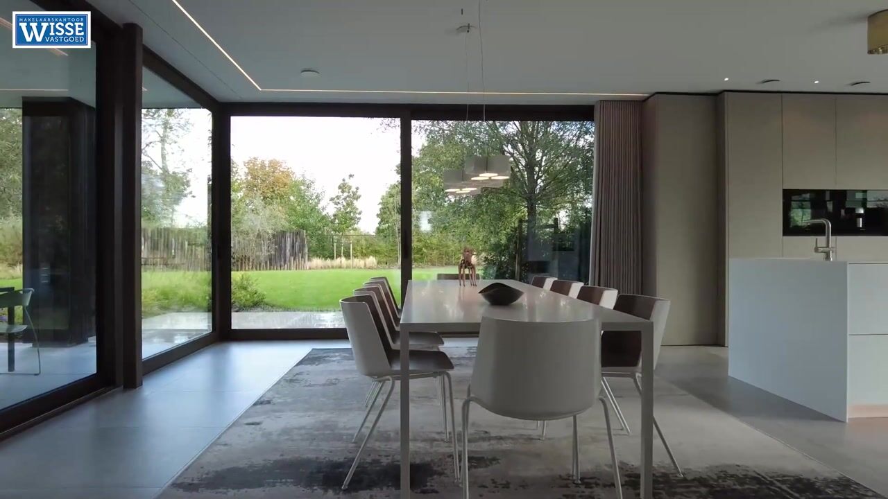 Video van van der Manderelaan 11