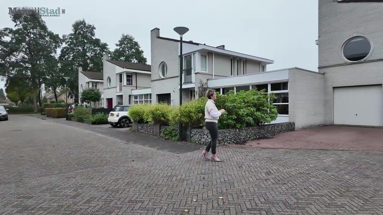 Bekijk video van Betje Wolffstraat 7