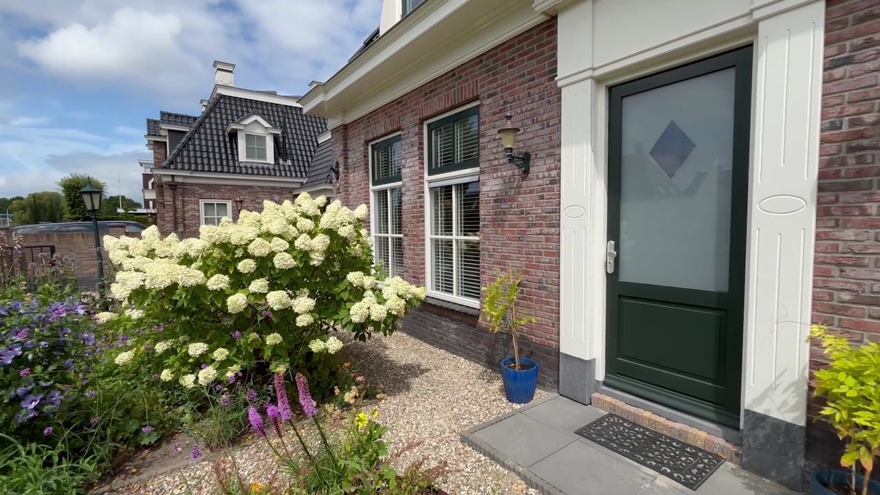 Video van van Veenweg 71-F