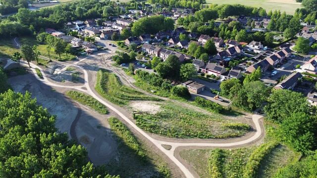 Bekijk video van Drostlaan Kavels Sluiskil