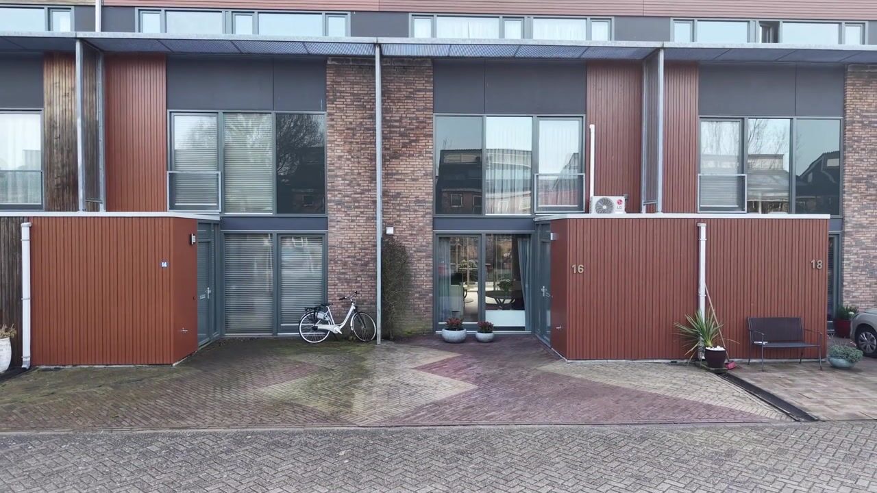 Video of Granny Smithhof 16