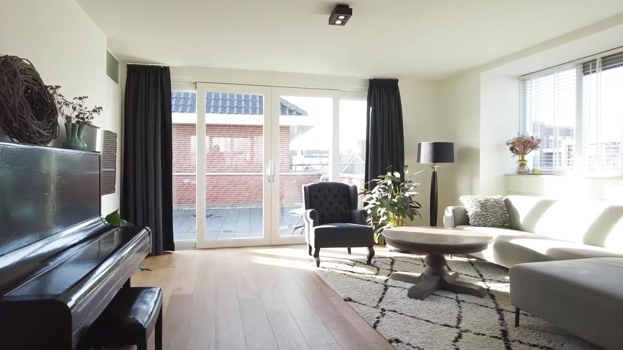 Video van Middelmeede 24