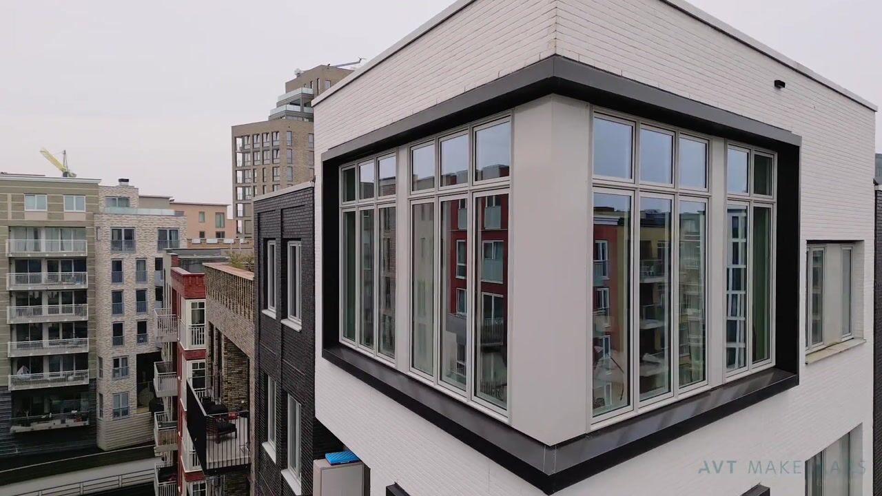 Video of Charley Tooropgracht 199