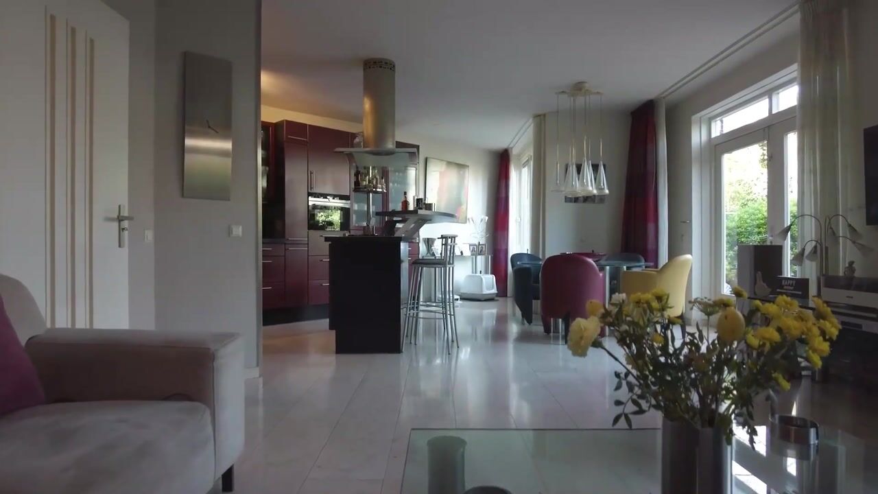 Video van Oscar Romeroplein 35