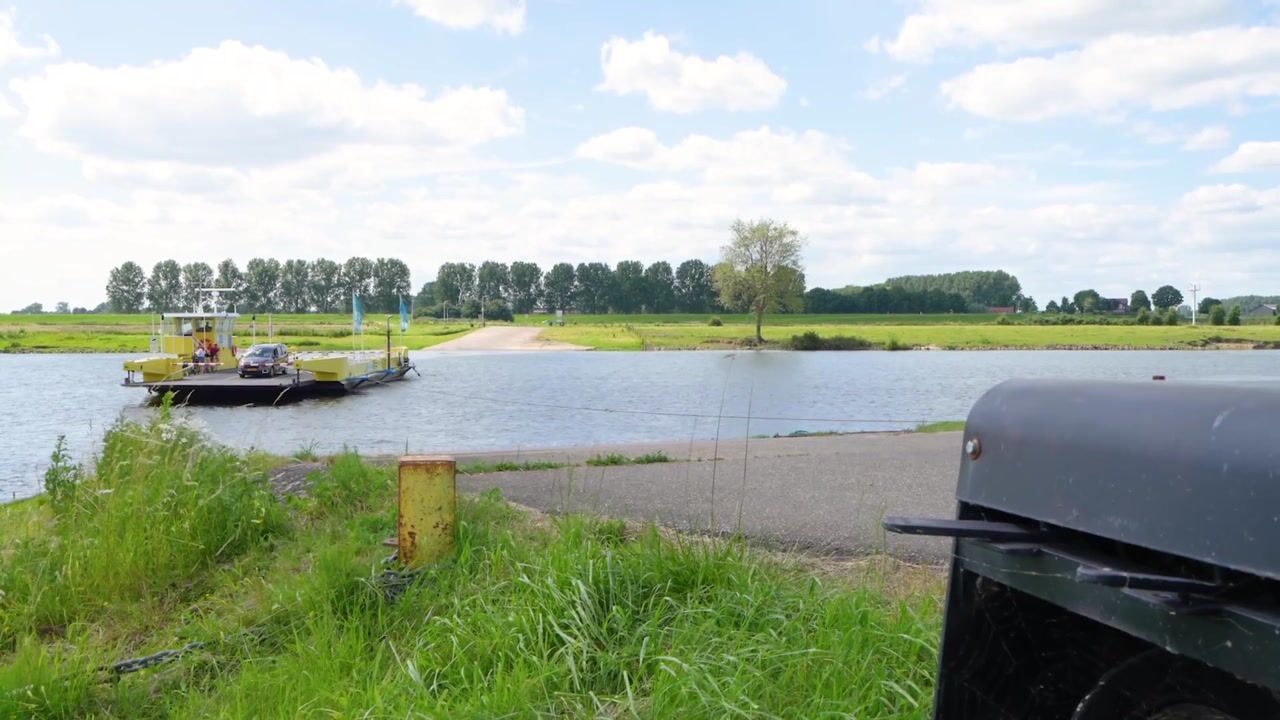 View video of Provincialeweg 75