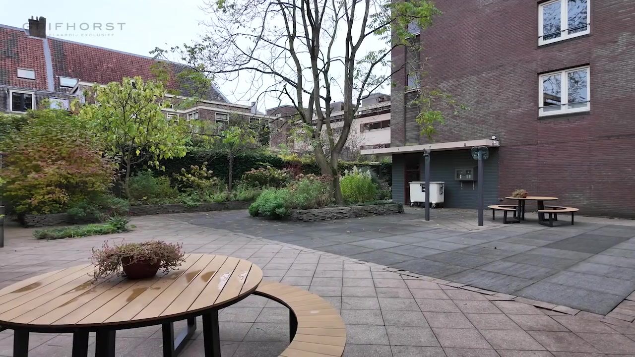 Video of Hof van St.-Jan 15