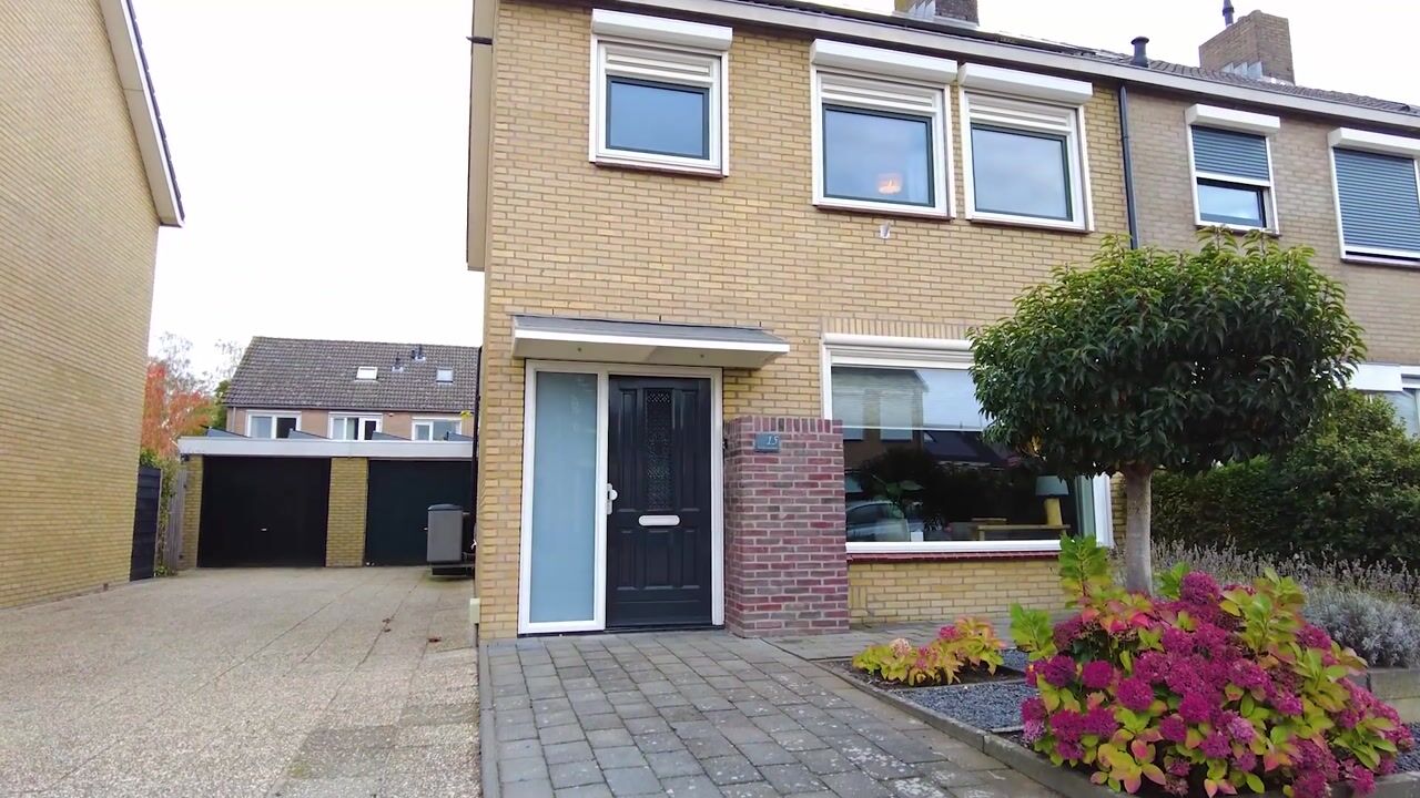 Video van Marie Curielaan 15