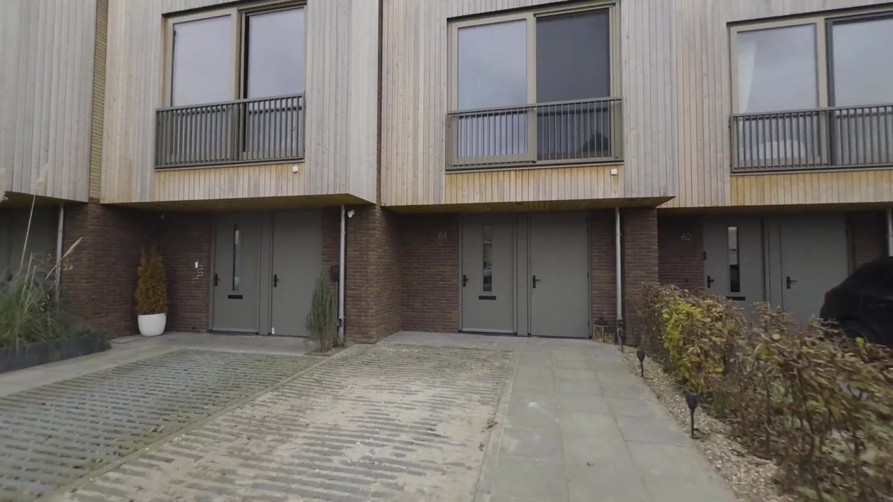 Video van Zwembaan 64