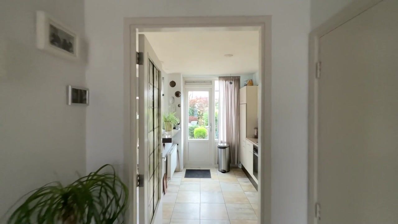 Video van Stoop van Zwijndrechtstraat 16