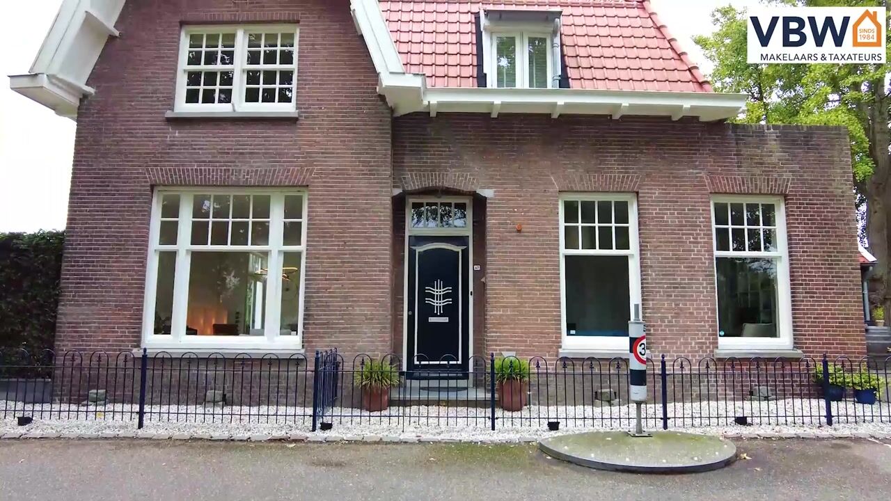 View video of F. van der Poest Clementlaan 47