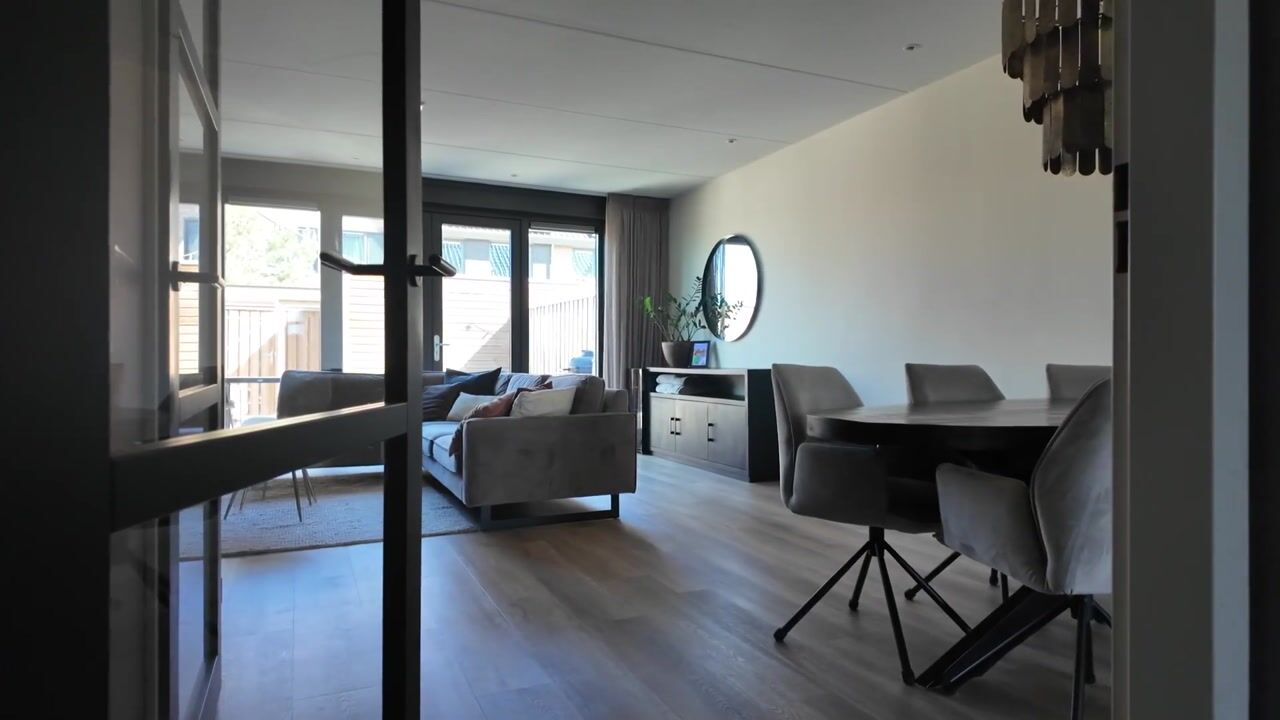 Video van Wijde Mantel 10