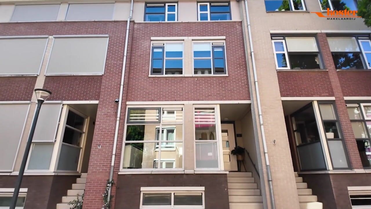 Video van Warmoesstraat 9