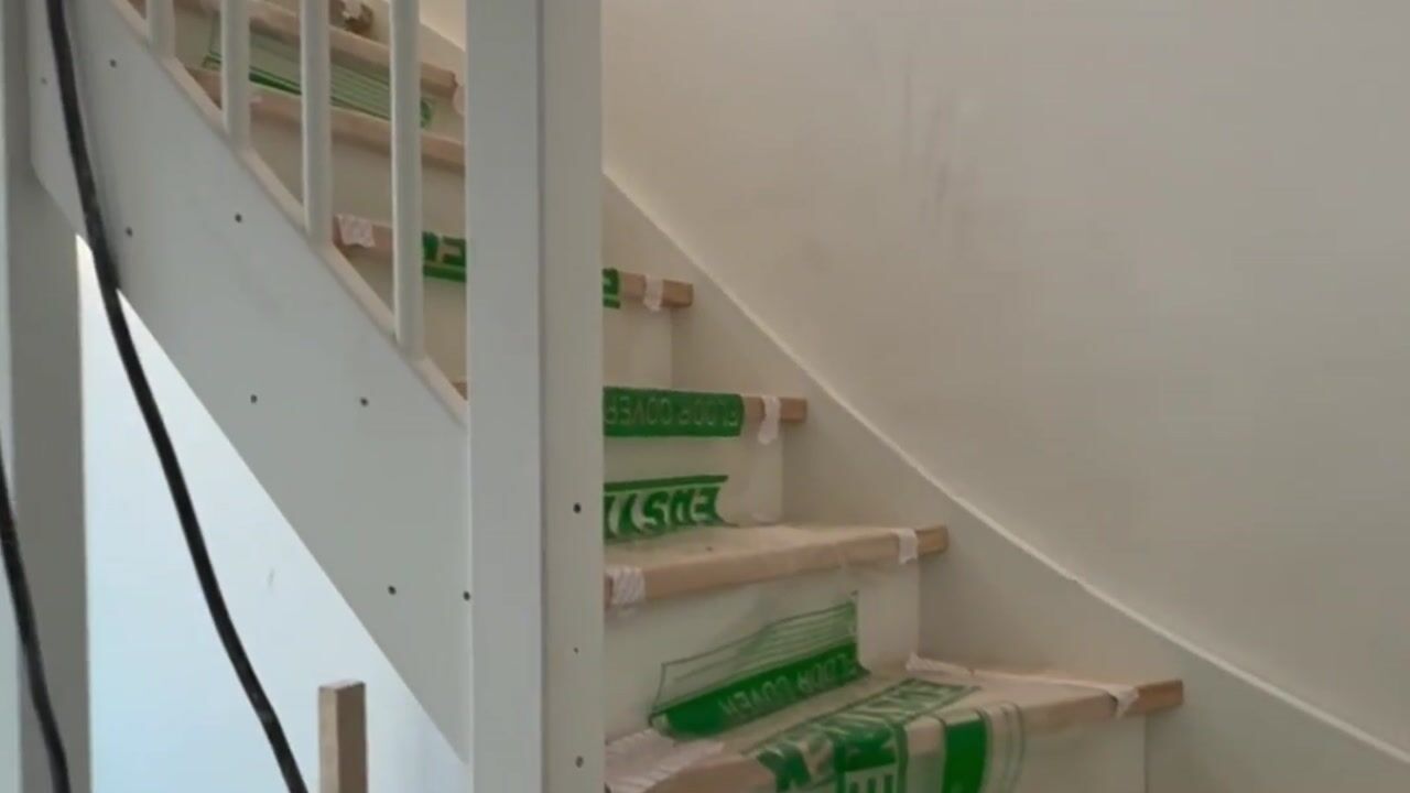 Bekijk video van Talon Allemand Staete