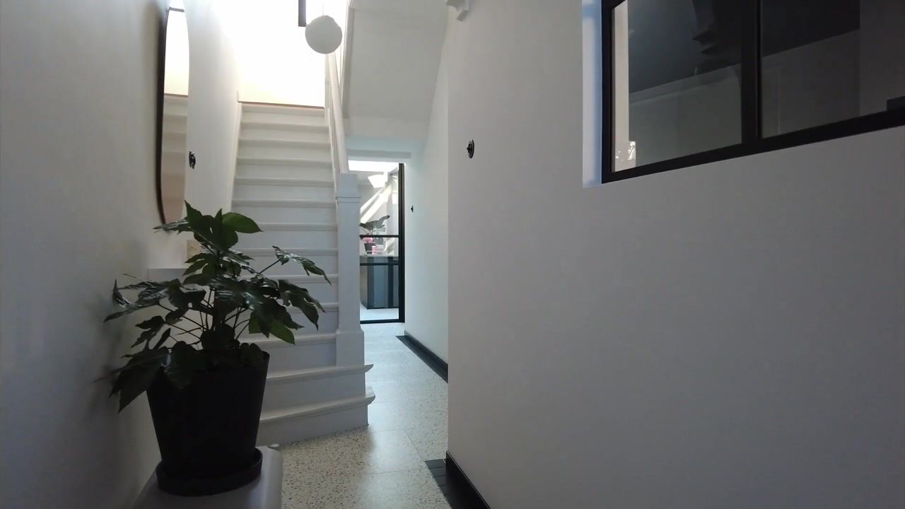 View video of Spoorstraat 28