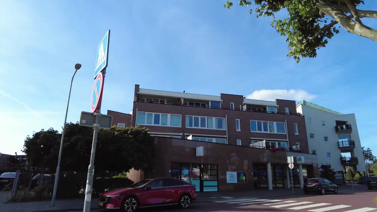 Video van du Commerce 25
