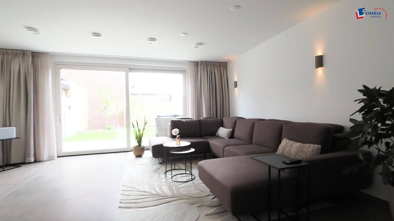 Video van Buckingham 24