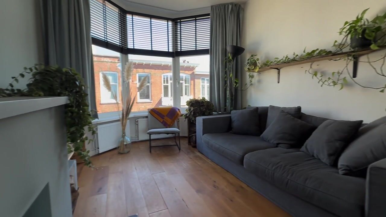 Video of Blois van Treslongstraat 8