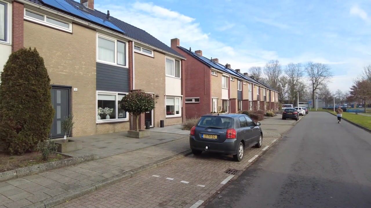 Video van Henriëtte Roland Holststraat 38