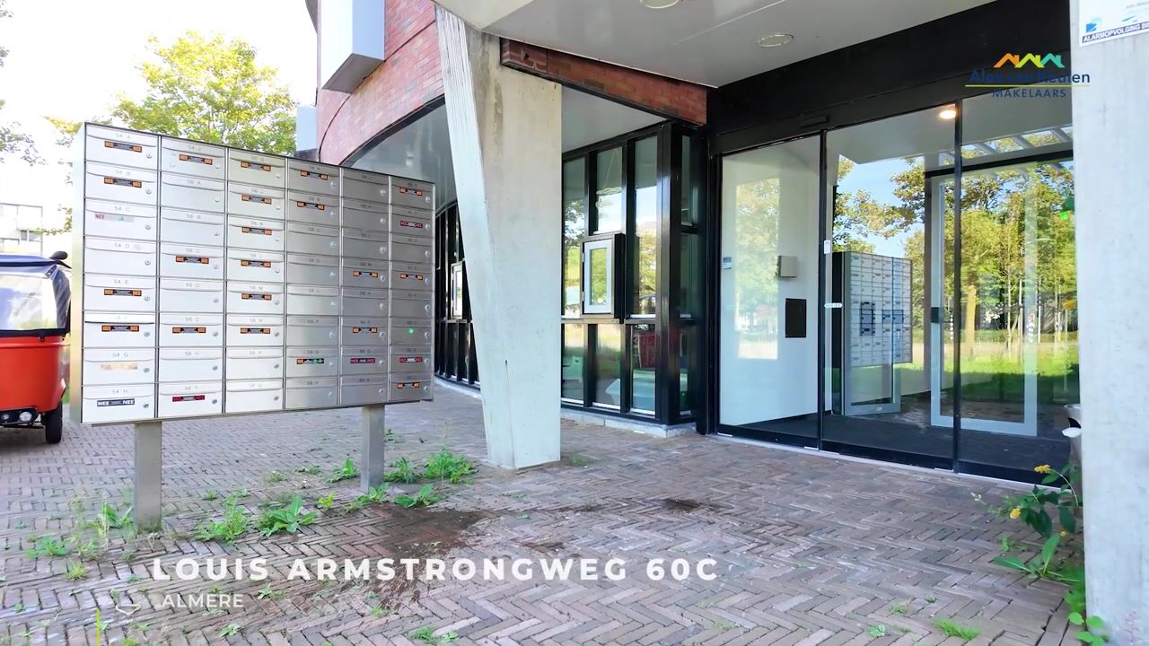 Video van Louis Armstrongweg 60-C