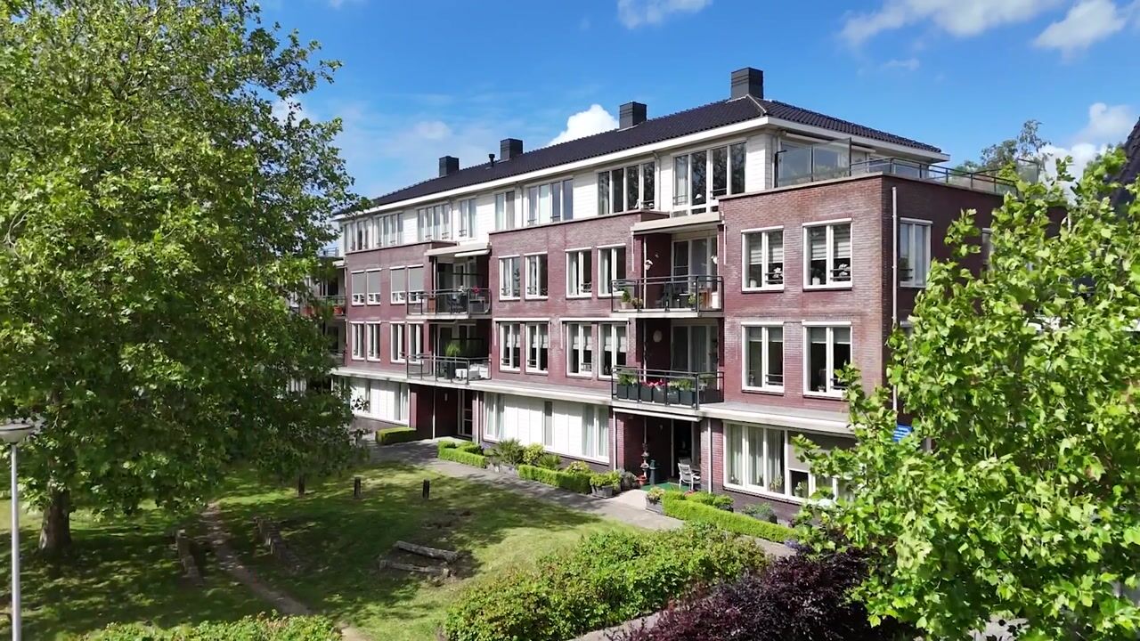 Video van Admiraal de Ruyterlaan 14-D