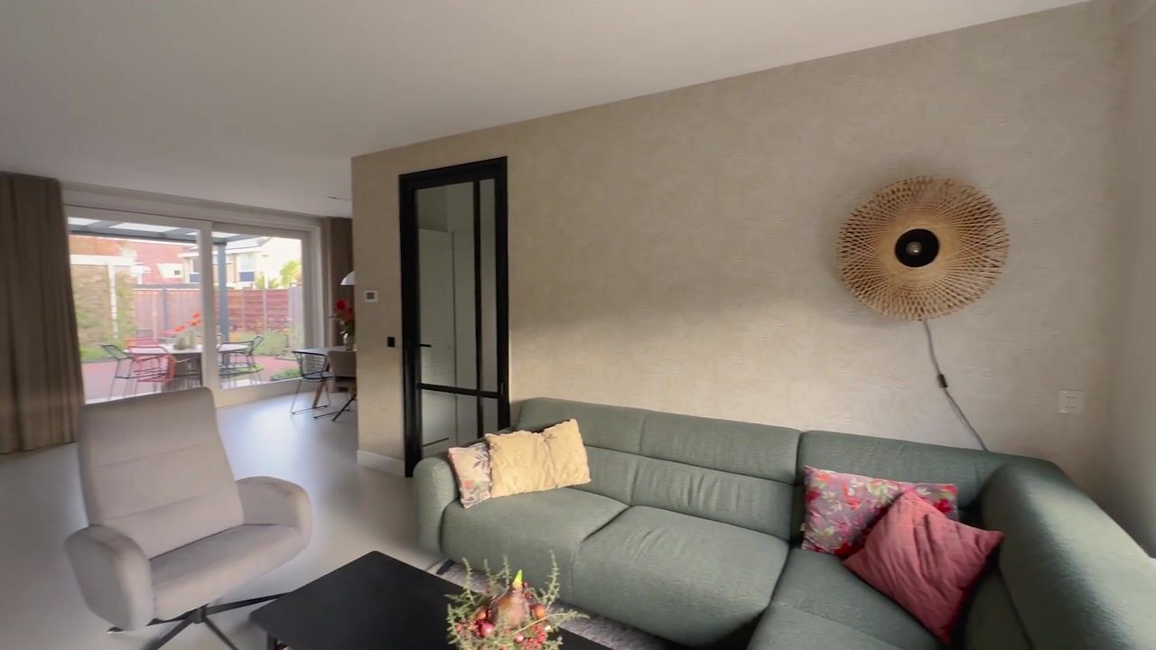 Video van Mr P J Oudlaan 18