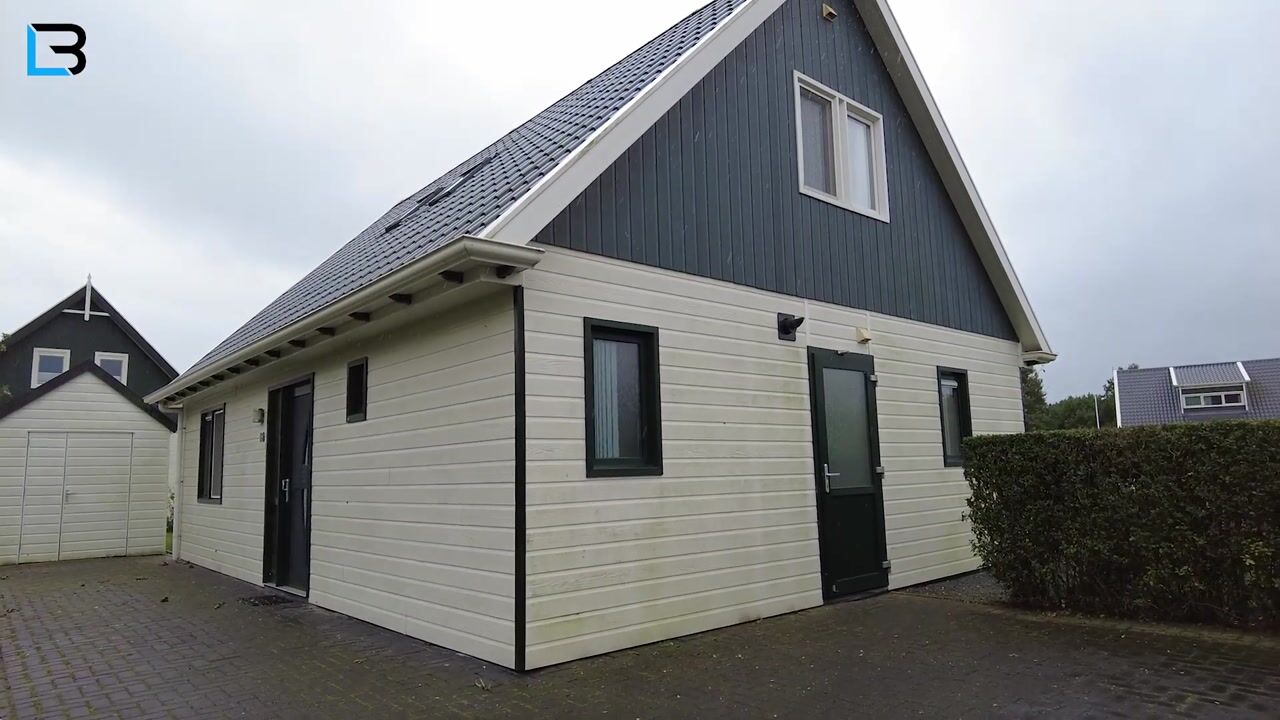 Bekijk video van Zuiderdwarsdijk 62