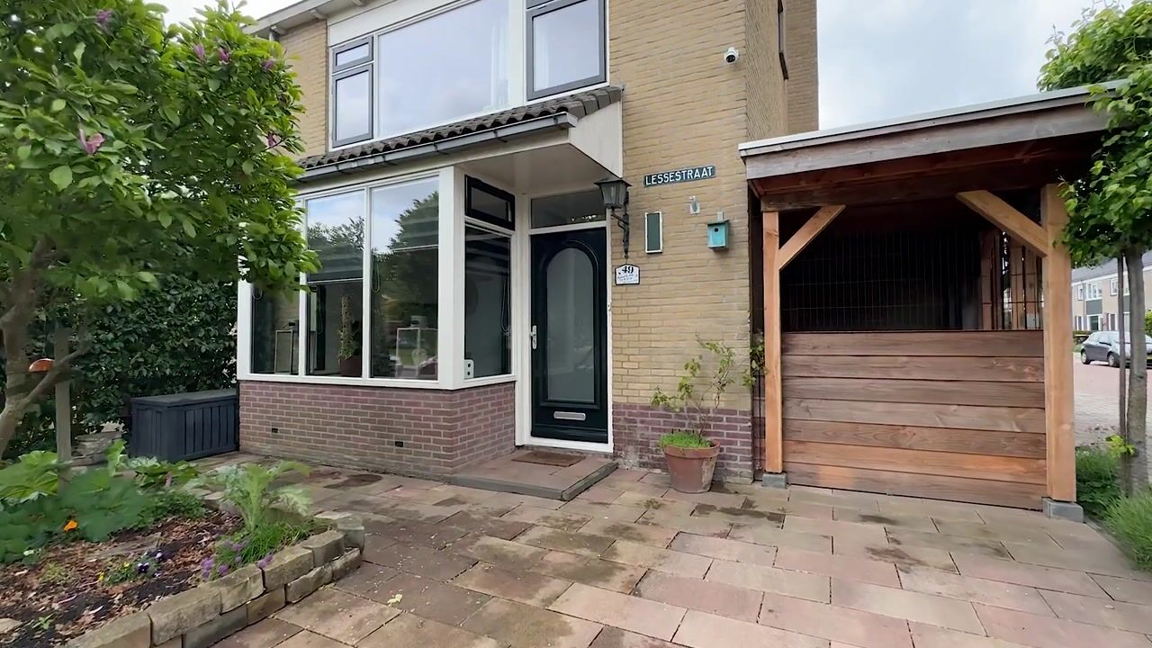 Video van Lessestraat 49