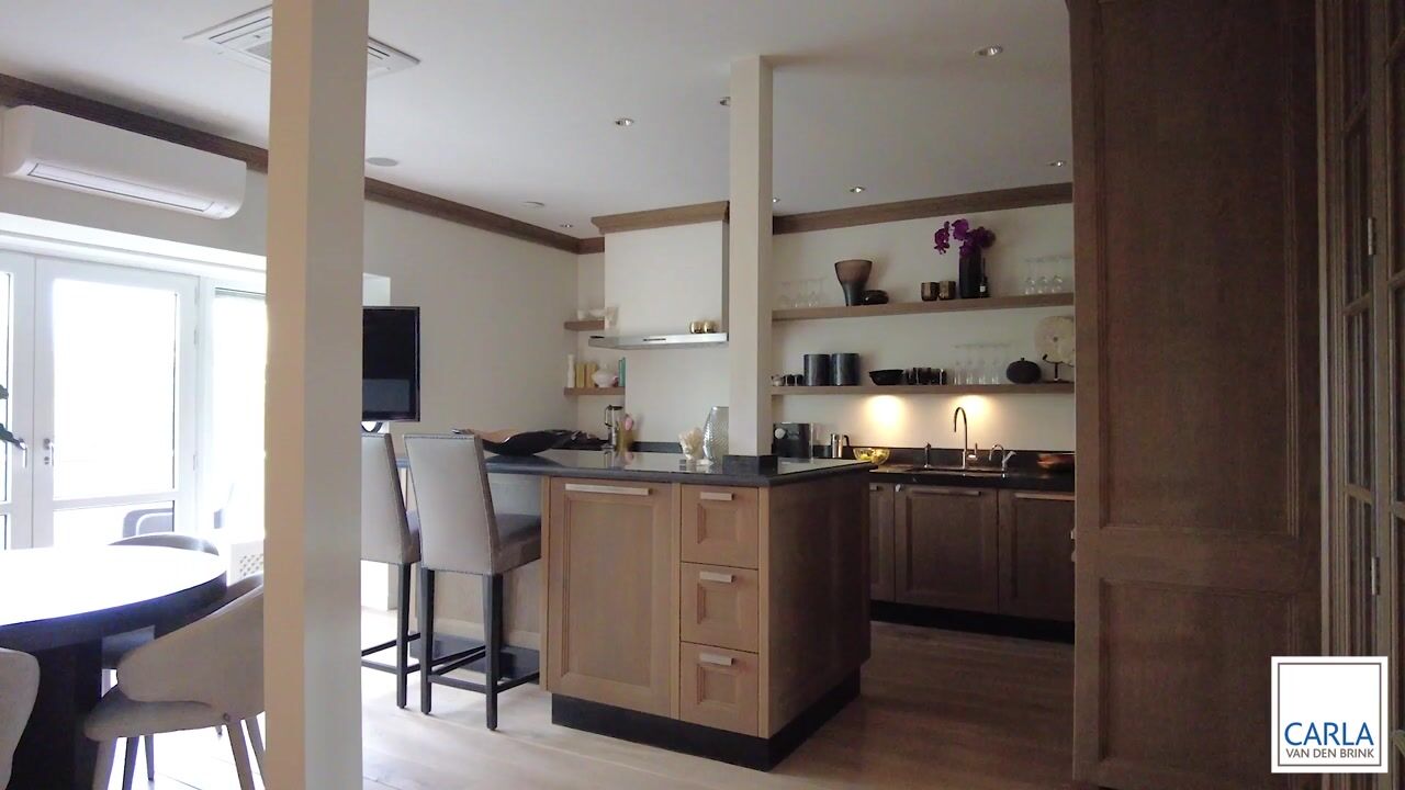 Video of Van Eeghenstraat 230