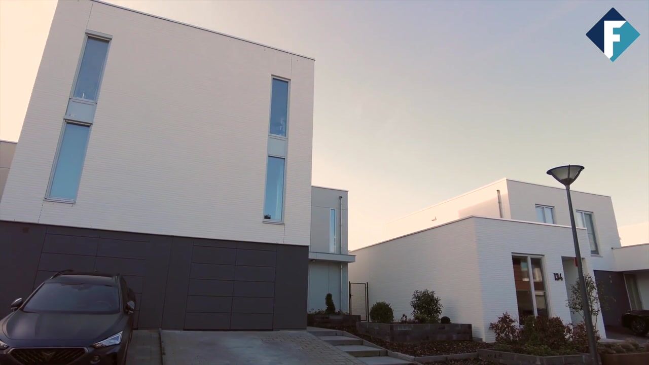 Video of Aan de Dijk 132