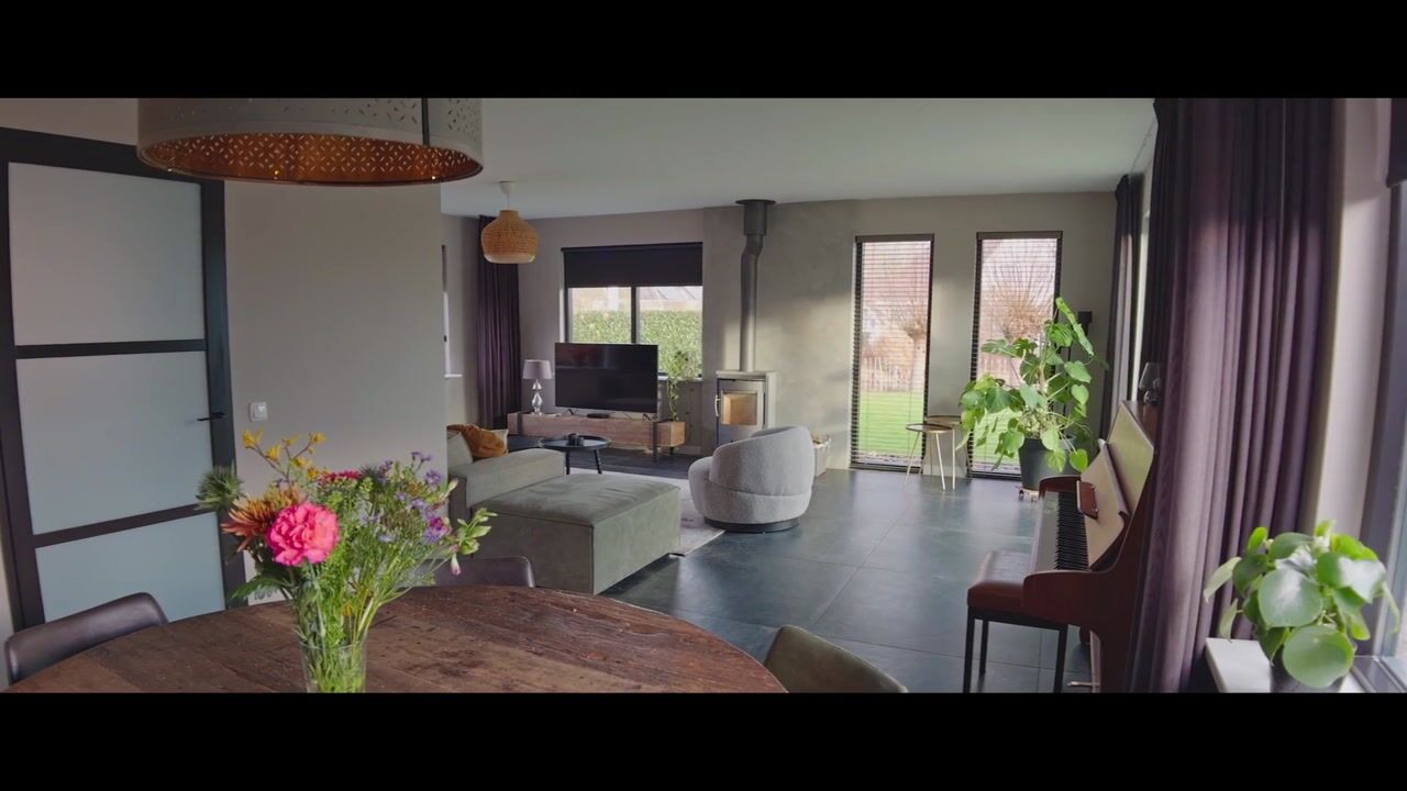 Video van Warring 83