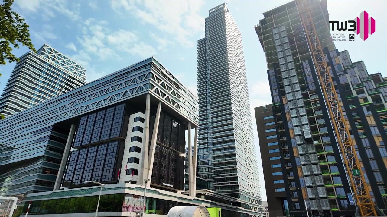 Video van Anna van Buerenplein 97