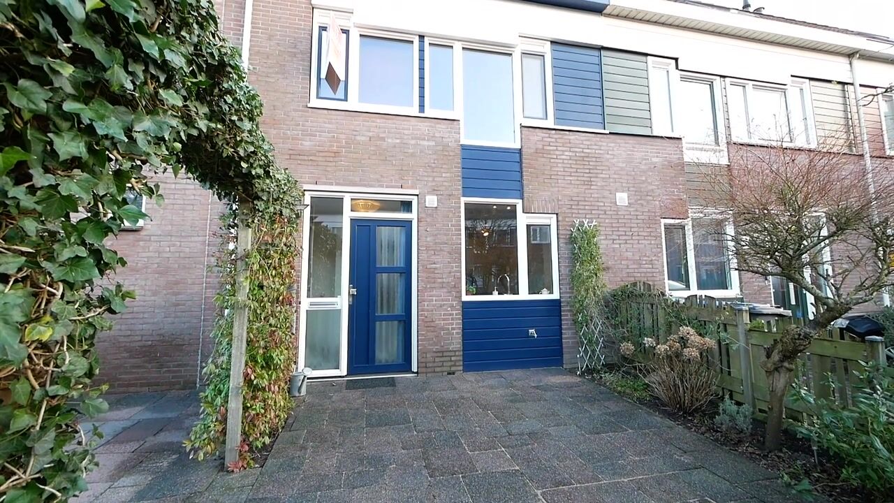 Bekijk video van Waardijnstraat 45