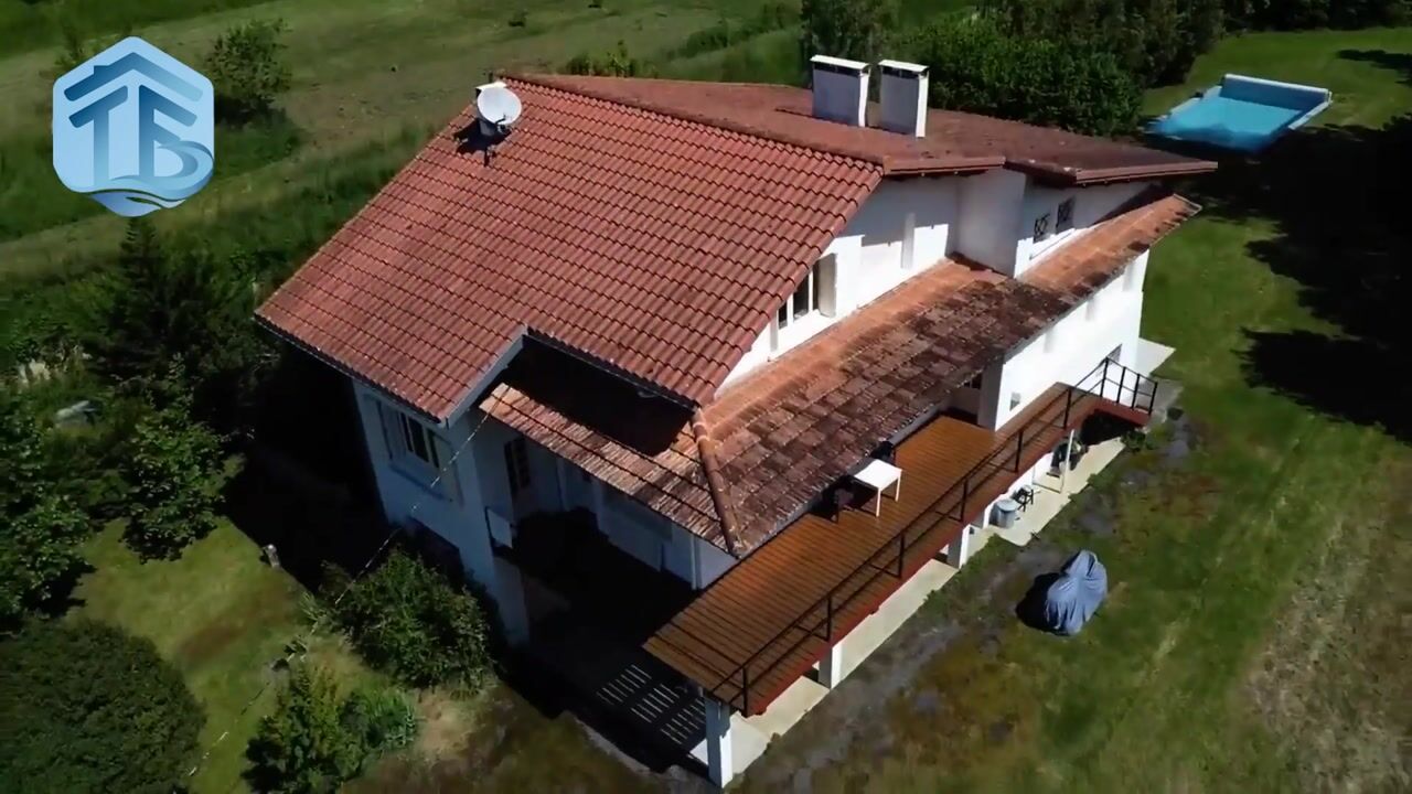 Video van 9, Chemin de la Mathe