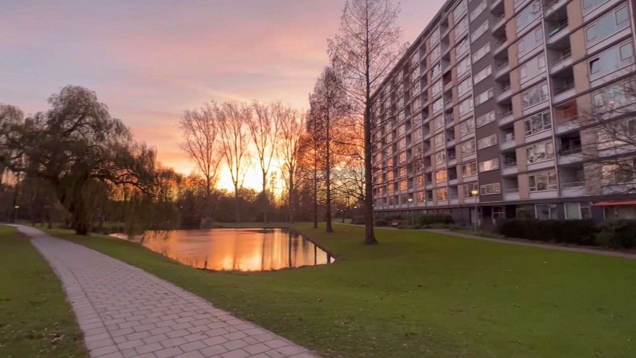 Bekijk video van Burgemeester Van Haarenlaan 1320