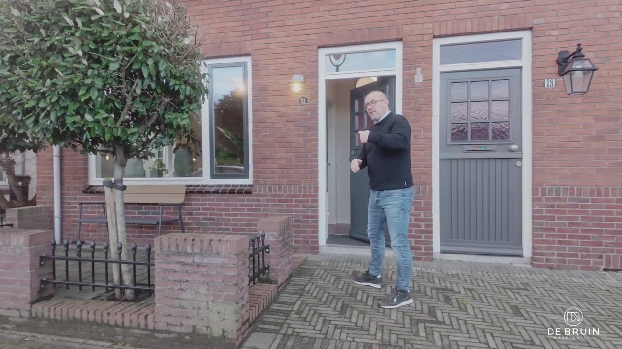 Bekijk video van Hogeweg 21