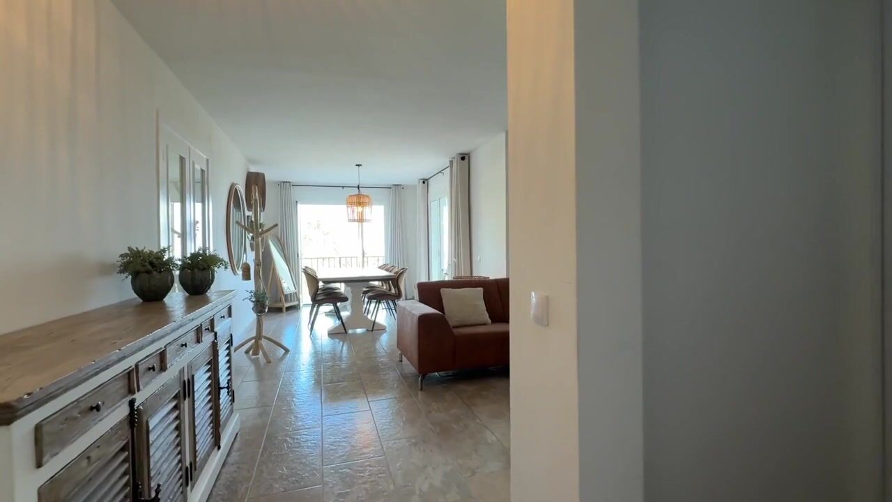 Video van Avinguda dels Arbres 13