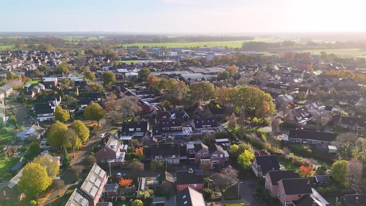 Bekijk video van Alingcamp 5