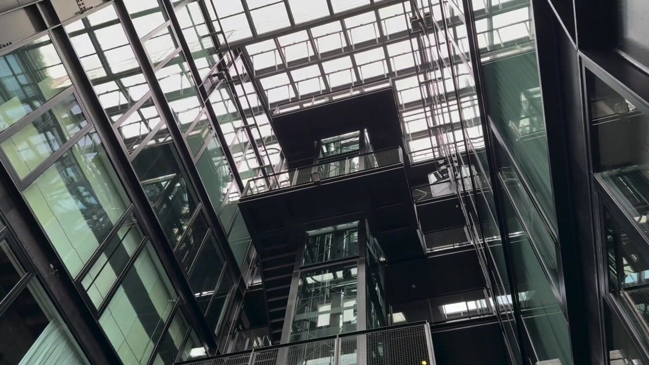 Video van Lloydstraat 58